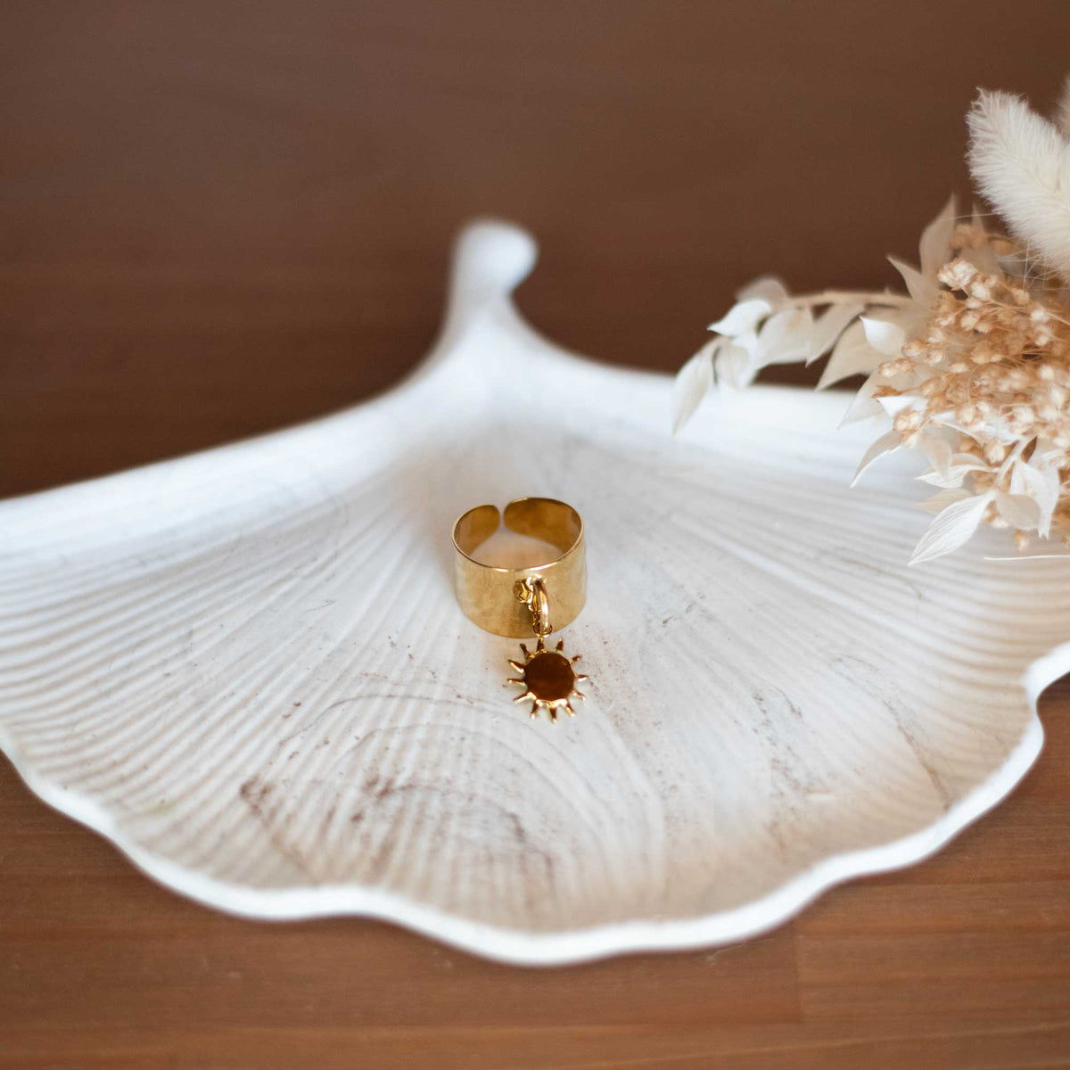 Bague Large avec Pendentif Soleil en Acier Inoxydable Doré