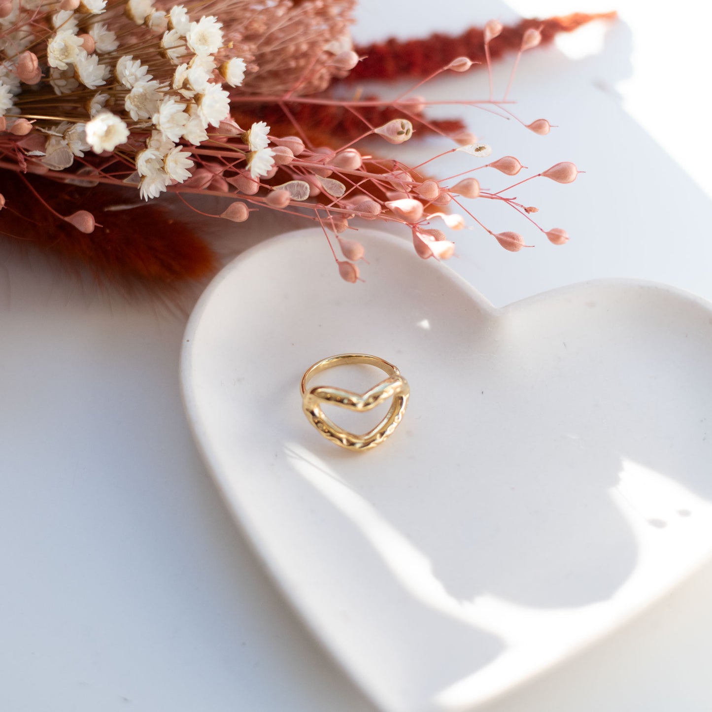 Bague Cœur Martelé Doré – Bijou Solaire & Authentique