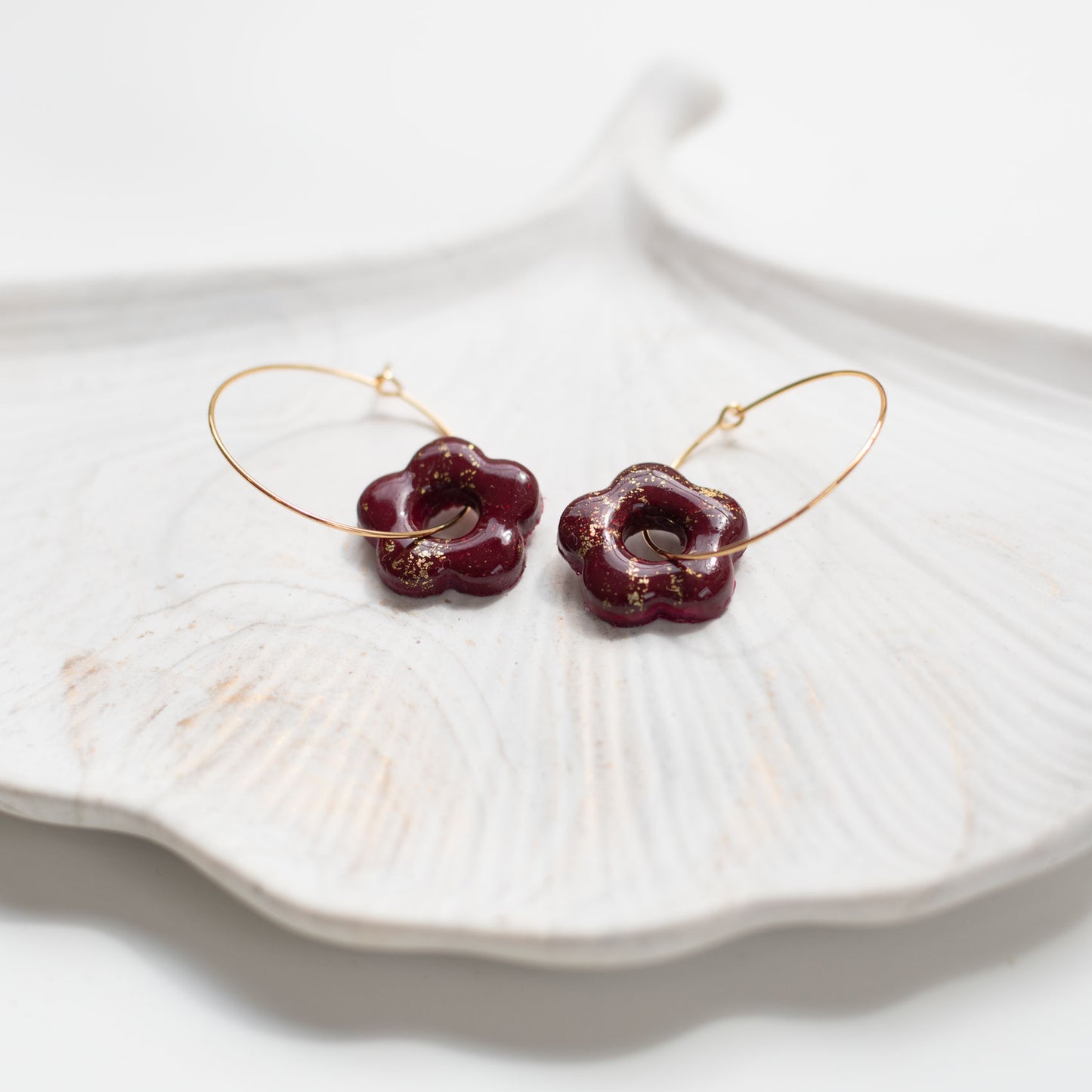 Petites Boucles d’Oreilles Pampilles Bordeaux en Fimo