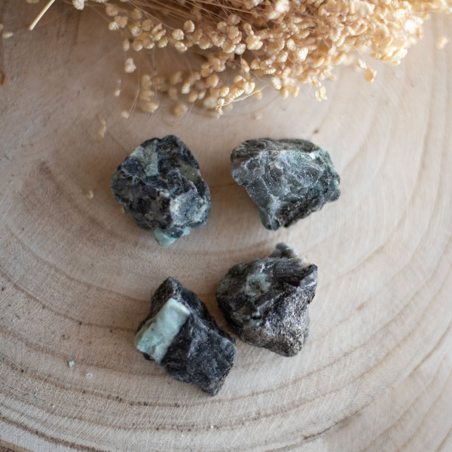 pierre émeraude brut