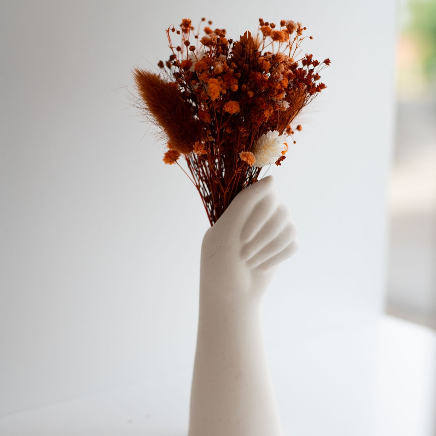Vase en Jesmonite Main & Fleurs Séchées Terracotta – Pièce Déco Artisanale
