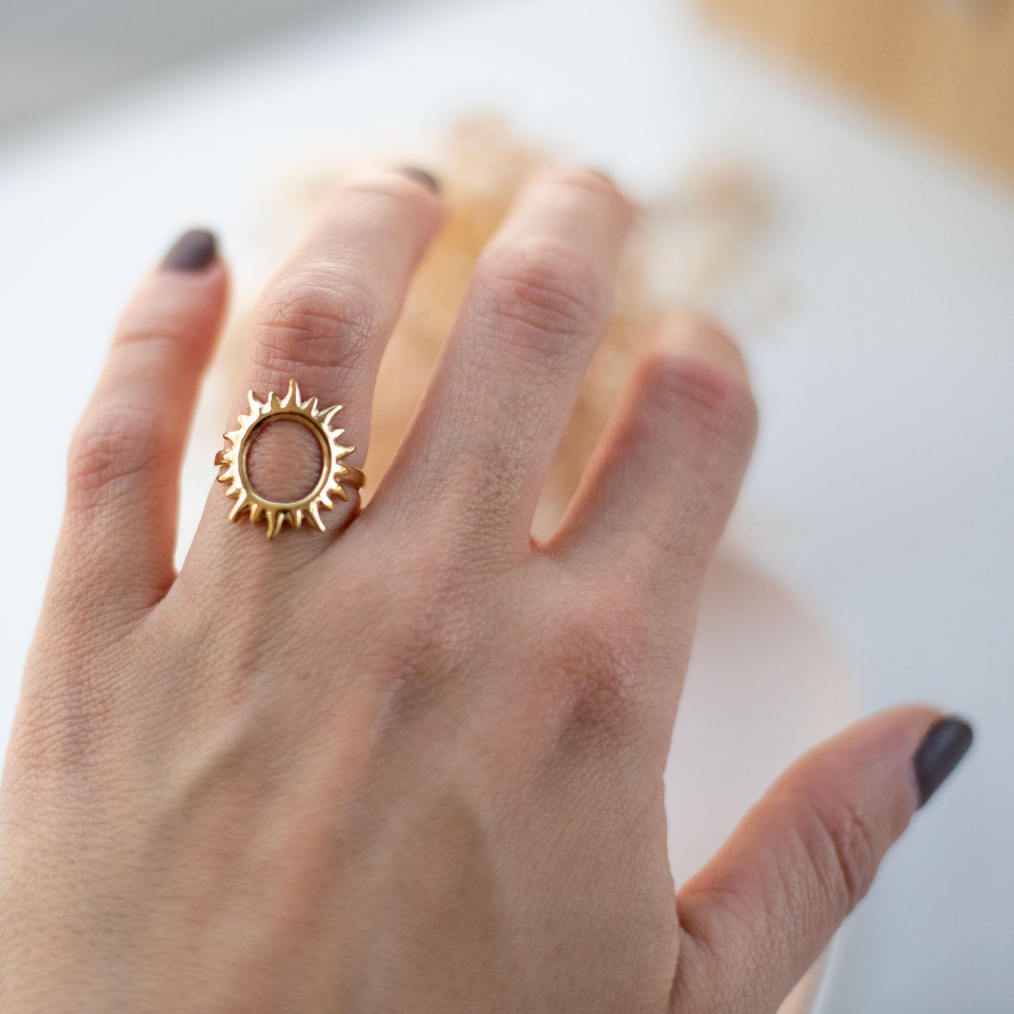 ☀️ Bague Soleil en Acier Doré – Éclat d’Été et Élégance Bohème