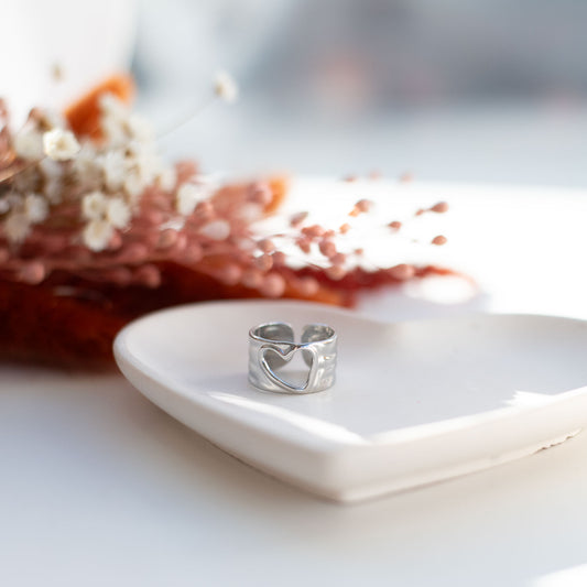 Bague en Acier avec Cœur Gravé à l’Intérieur – Bijou Secret & Symbolique