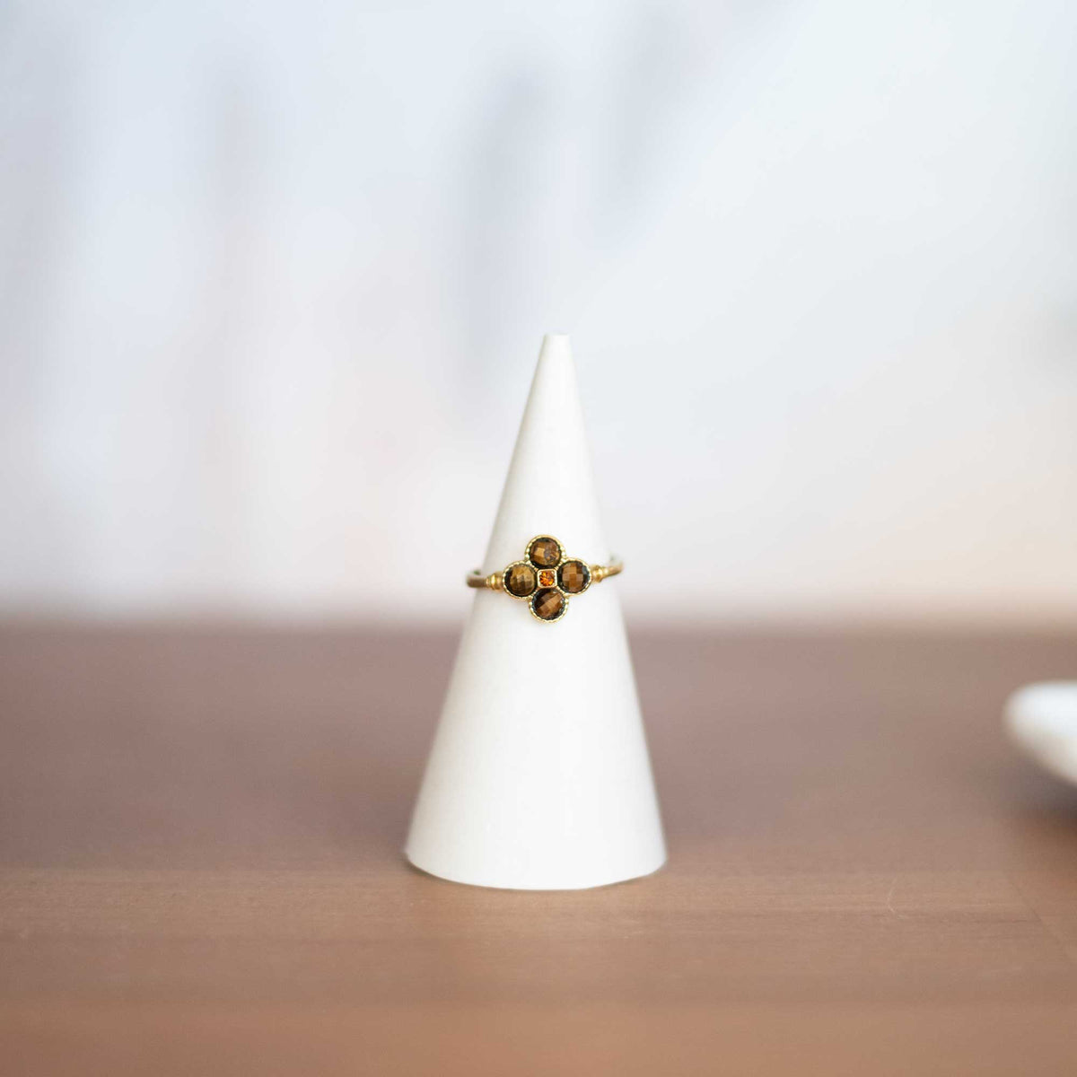 Bague Ajustable Trèfle en Œil de Tigre et Acier Inoxydable