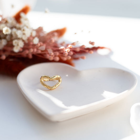 Bague Cœur Martelé Doré – Bijou Solaire & Authentique