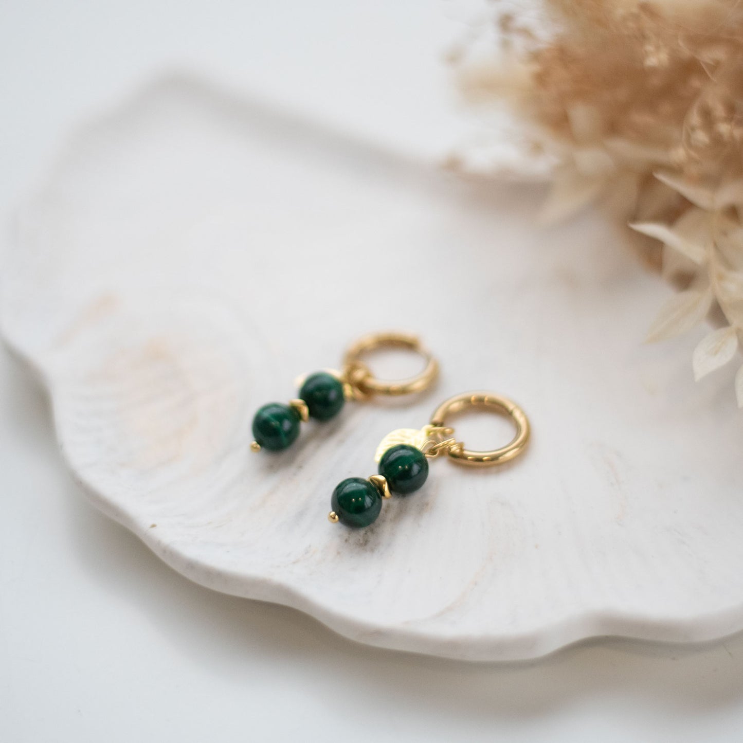 Boucles d’oreilles en acier doré & malachite