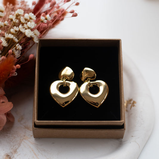 Boucles d’oreilles cœur en acier doré – Idée cadeau femme élégante & intemporelle