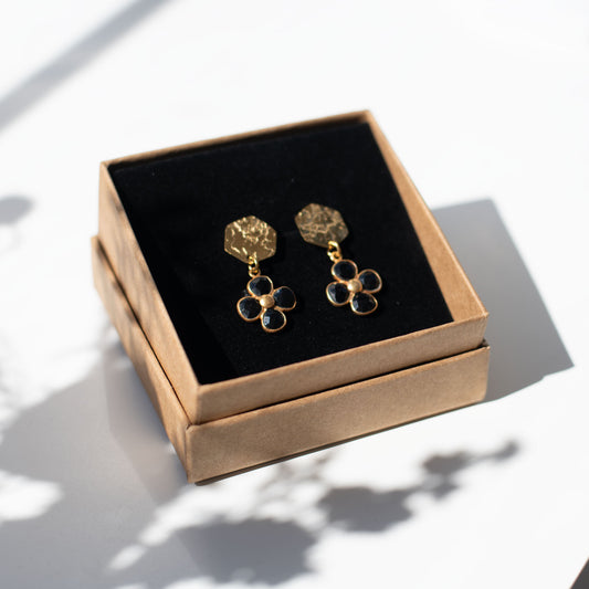 Boucles d’oreilles trèfle en onyx noir – Acier inoxydable 316L doré