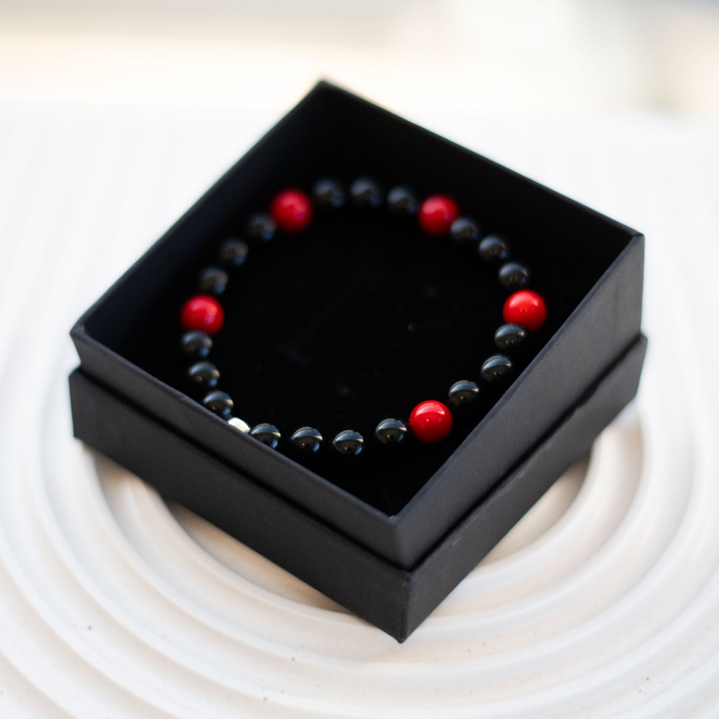 Bracelet Onyx & Corail – Rouge & Noir, Inspiration Stade Toulousain