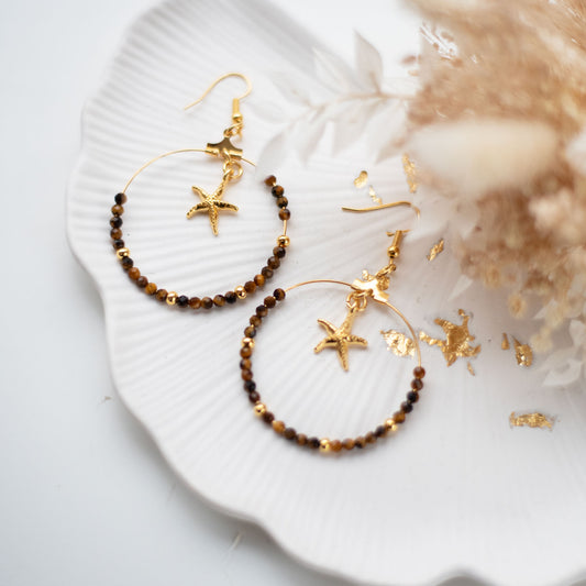 Boucles d’oreilles créoles en œil de tigre – Élégance et énergie naturelle