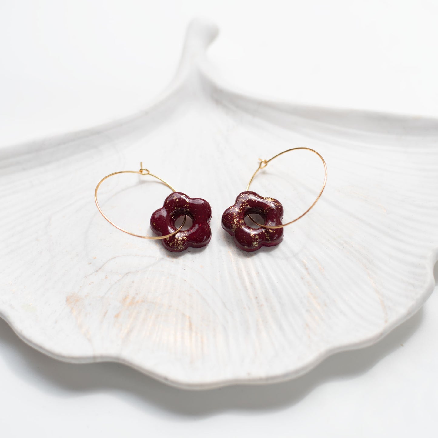 Petites Boucles d’Oreilles Pampilles Bordeaux en Fimo